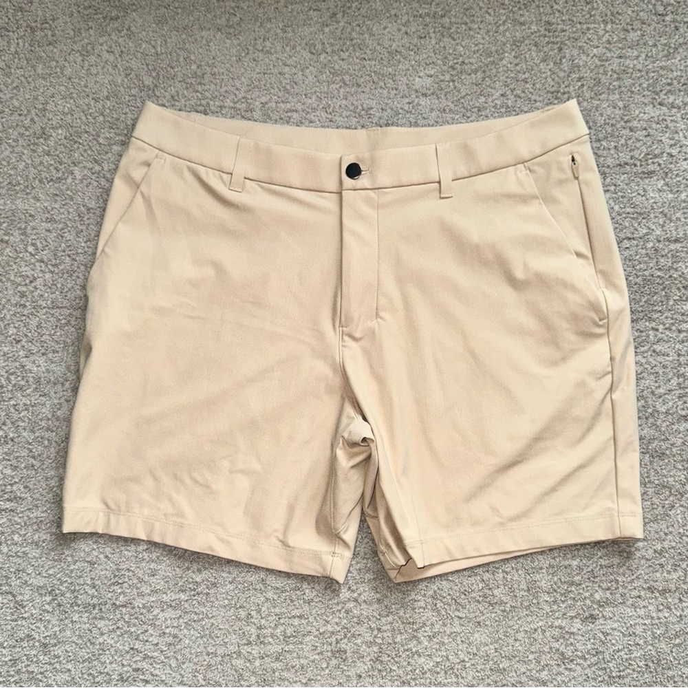 Gently used Lululemon men’s commission shorts (7” length)